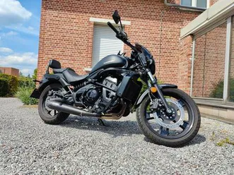 ② kawasaki vulcan s zwart mat