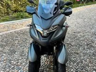 scooter 3 ruote yamaha