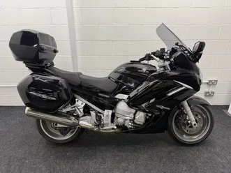yamaha fjr1300a ** full luggage - heated grips - 12 months mot **