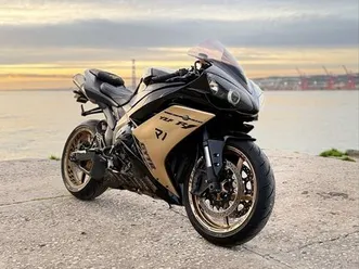 yamaha yzf-r1 2008 rn19 almada, cova da piedade, pragal e cacilhas