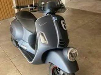 vespa sei giorni hpe 300 abs euro5