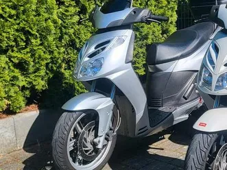 aprilia 300 sportcity