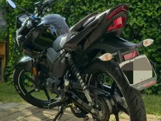 yamaha ys125 ubs – wenig km, top zustand, ideal für anfänger