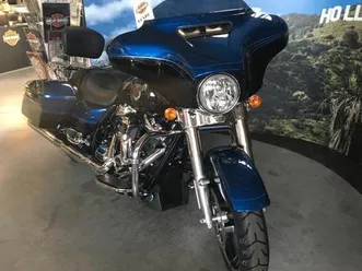 ② harley street glide