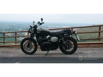 triumph street scrambler - 2022