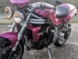 triumph speed triple 955