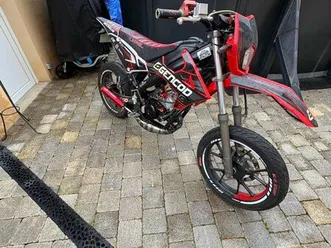 moto 50 cc (86 cc)rieju mrt pro 50 cc démarre pas