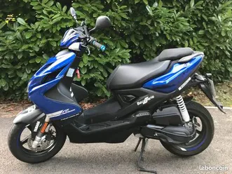scooter yamaha bleu nuit metallisé 50 cm3