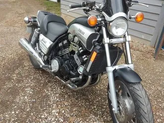 moto vmax yamaha