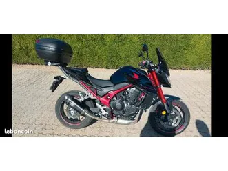 moto honda 750 hornet