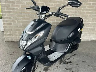 scooter peugeot streetzone 50 - 2022 - 7 080 km - très bon état