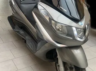 piaggio x10