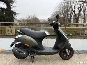 piaggio zip