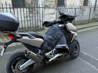 honda forza 750 – 2021 (09/2021) – entretien honda – état irréprochable