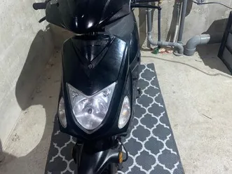 ? scooter lazio reno – noir – état exceptionnel (moteur refait à neuf) ?1150 à débattre