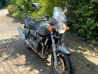 suzuki gsx 750 motorrad mit koffer
