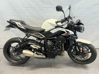 triumph 765 street triple r abs 2025 / 1ère main / 4 100 kms / bridée 48 cv permis a2