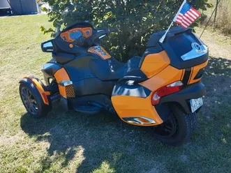 can am spyder rt