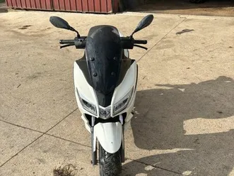 scooter aprilia sxr 50