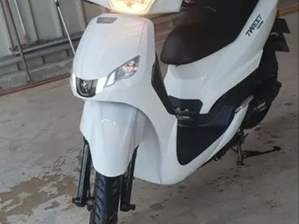 scouter peugeot tweet 4t 50cm3