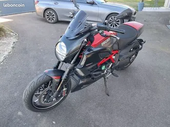 ducati diavel red carbon