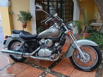 moto honda shadow 125