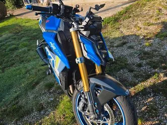 suzuki gsxs
