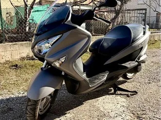suzuki burgman 200