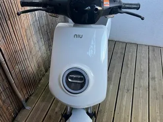 scooter électrique niu mqi+ sport - 60 km blanc (équivalent 50 cc)