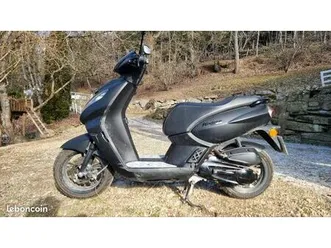 peugeot kisbee 50 cc black edition - 2500km - novembre 2023