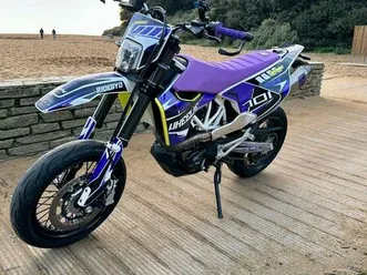 husqvarna 701 supermoto a2 – 12 500 km – état exceptionnel – akrapovic