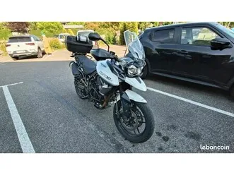 triumph tiger 800