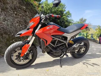 ducati hypermotard 821