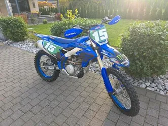 ② yamaha yz250f 2024 en parfait état.