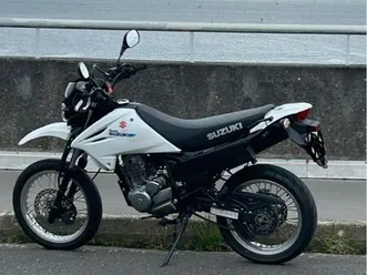 suzuki dr 125 supermotard - 13 000 km - très bonne état
