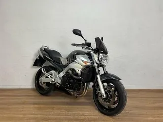 suzuki - gsr 600