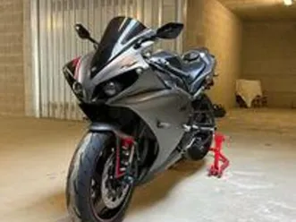 yamaha yzf r1 - 2012