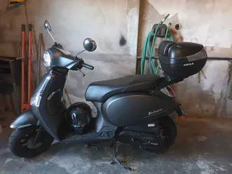 scooter zahara 125 cc..praticamente nova. 1800 euros oliveira de azeméis, santiago de riba-ul, ul, macinhata da seixa e madail