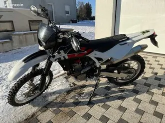 moto enduro 250