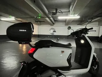 niu mqi gt - 2022 - full options - excellent état - prêt à rouler