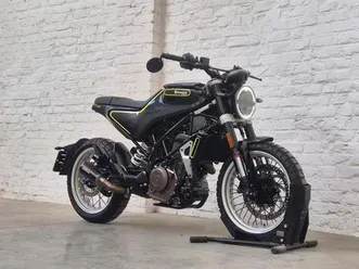 ② husqvarna svartpilen 401 @motomobilia