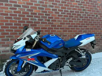 2-suzuki-gsx-r-600-k9