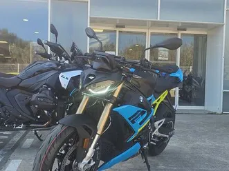 bmw s1000 r 2025