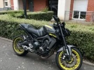 moto yamaha mt-09