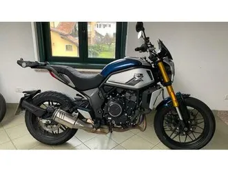 vendo cfmoto 700cl-x heritage (2021 - 26) usata a gavi (codice 9614690) - moto.it