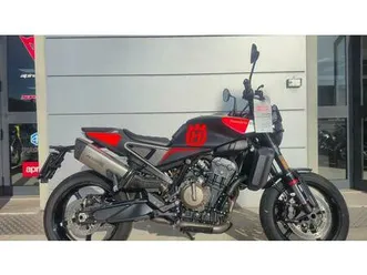 vendo husqvarna svartpilen 801 (2024 - 26) usata a aprilia (codice 9902593) - moto.it