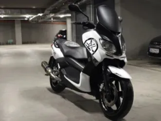 yamaha x-max