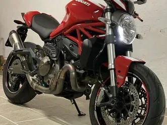 ducati monster 821 stripe