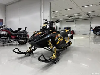 mxz x-rs 600 sdi-593/594 lisäsäiliö iskarit, lämmitimet!