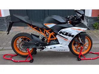 ktm rc 390 (1 hand) - top zustand, viele extras!